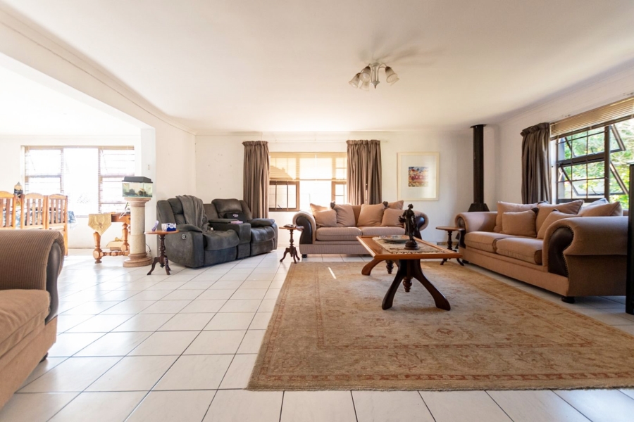 3 Bedroom Property for Sale in Middedorp Western Cape